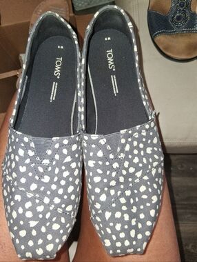 TOMS Women's Navy Blue Slip-On Flats with White Dot Print